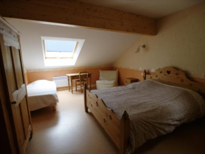 Отель Auberge De La Charriole  Тентру